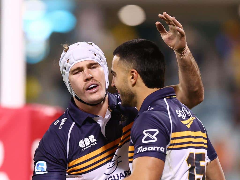 watch the thrilling super rugby semifinals as the brumbies take on the chiefs in an action-packed showdown. don't miss the excitement, key plays, and intense competition between these top teams vying for a place in the finals.